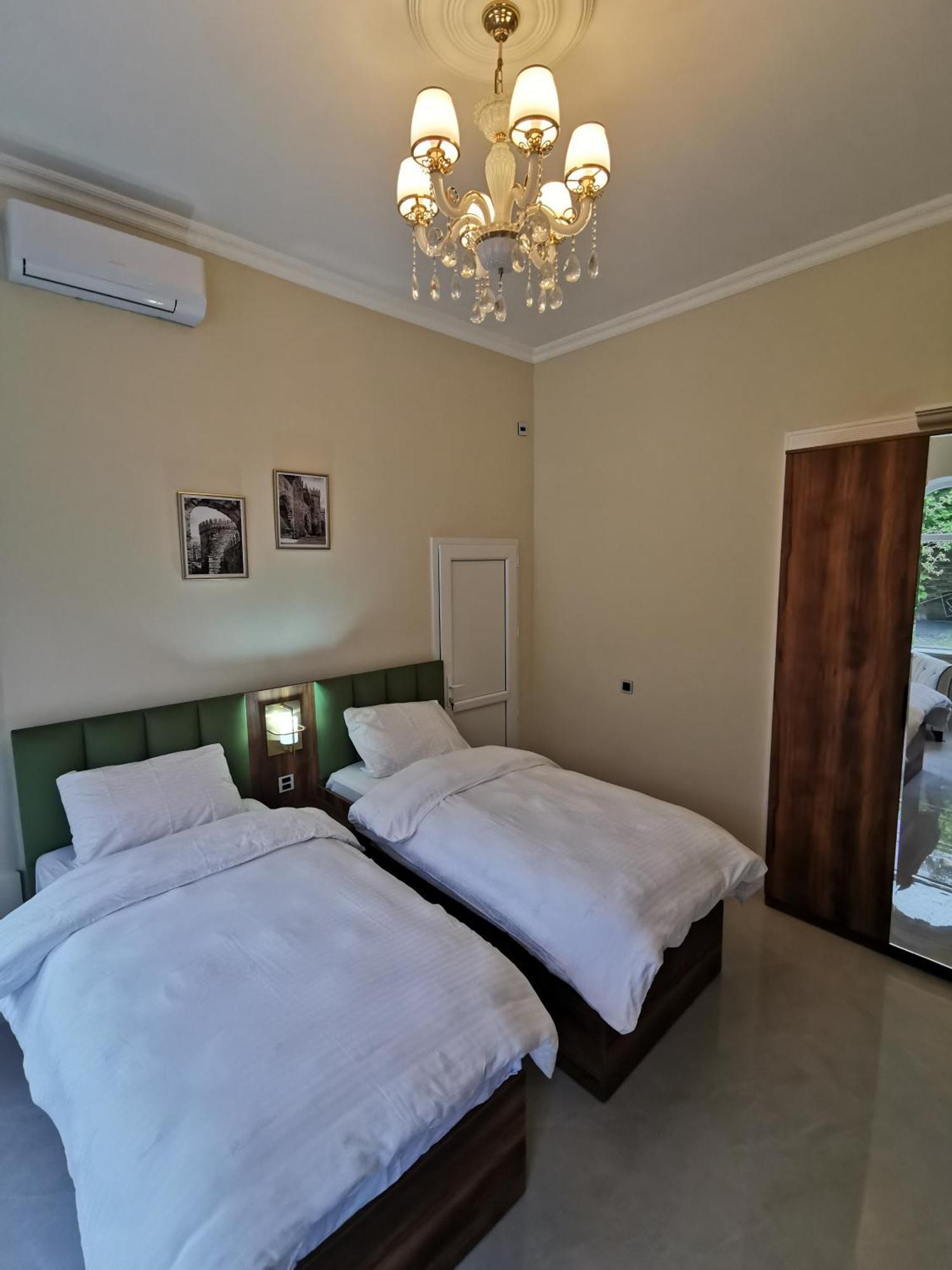 גאלבה Raffles Villa With Pool מראה חיצוני תמונה
